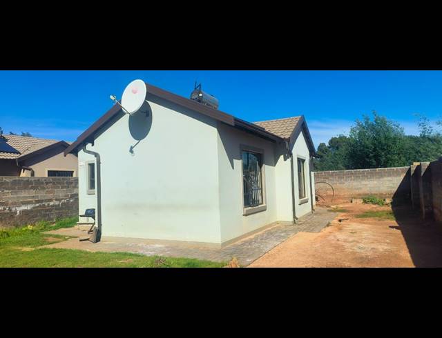 3 BEDROOM HOUSE FOR SALE IN WILFORDON
